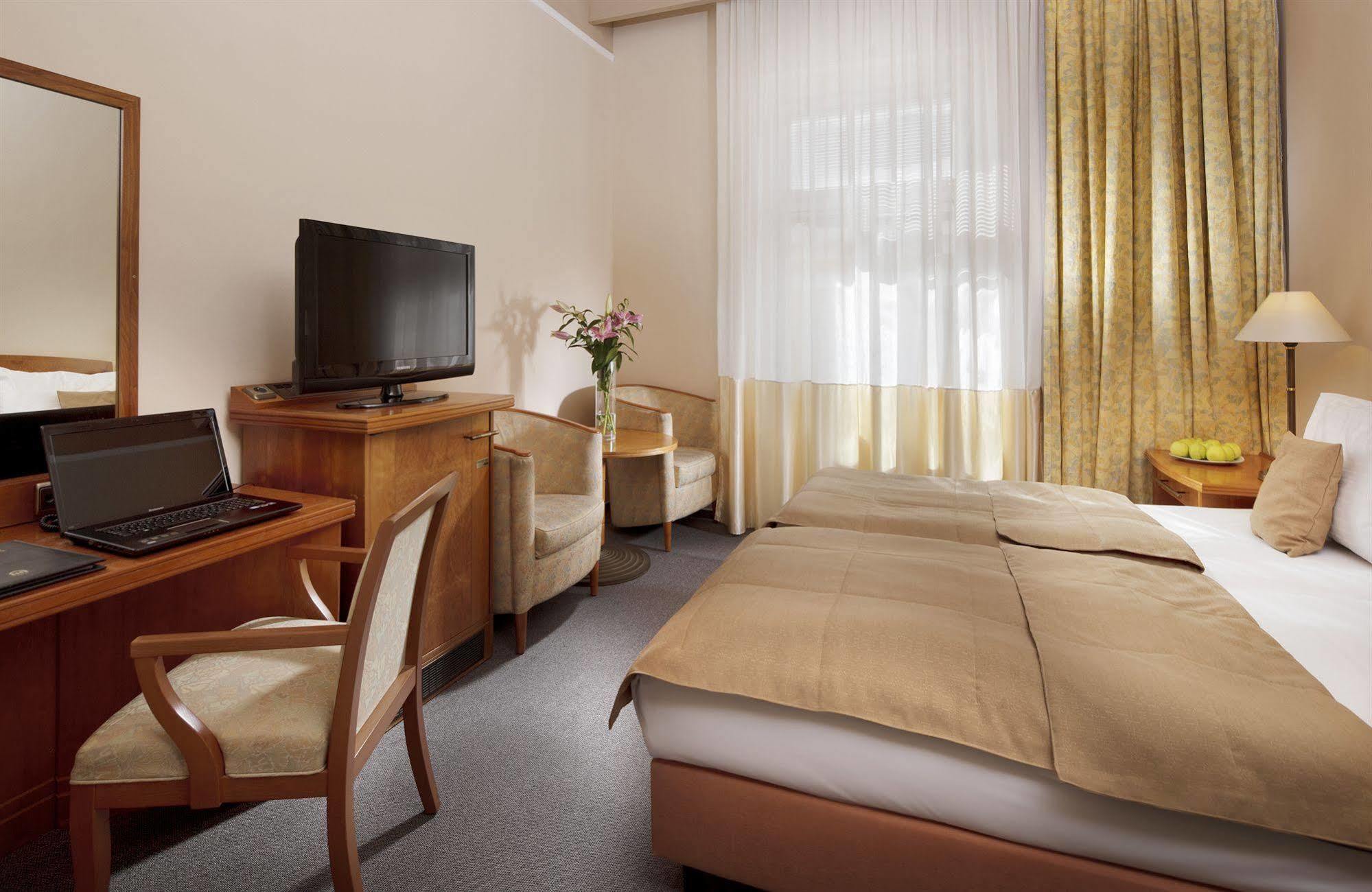 Dr. Adler Spa & Kurhotel Františkovy Lázně Exteriér fotografie